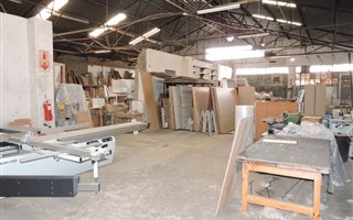 700 m² Industrial space in New State Area