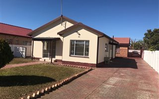 3 Bedroom House in Lennoxton