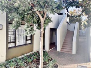 2 Bed Apartment in Maroeladal