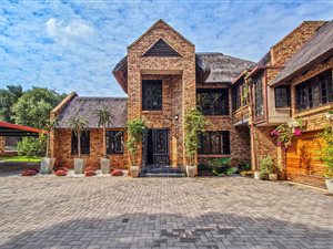 580 m² Office Space in Faerie Glen