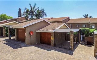 3 Bedroom Townhouse in Bedford Park