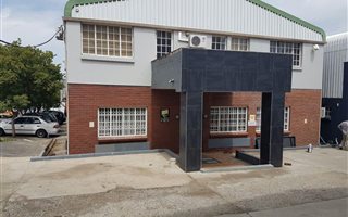 1450 m² Industrial space in Spartan