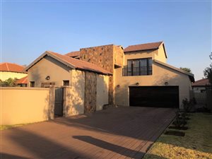 4 Bedroom House in Midfield Estate