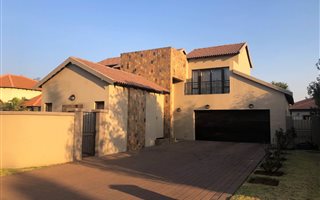 4 Bedroom House in Midfield Estate