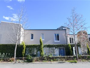 3 Bed House in Nooitgedacht Estate