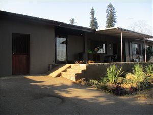 9 Bed House in Ashley