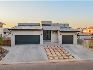 4 Bed House in Olympus AH