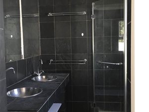 3 Bed Apartment in Morningside