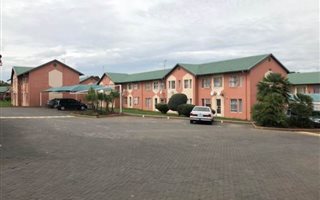 3 Bedroom Apartment in Ridgeway