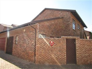 3 Bed Townhouse in Rouxville
