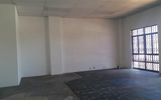 245 m² Industrial space in Alton