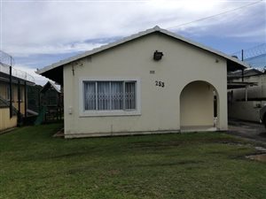 3 Bedroom House in Rainham