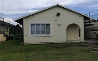 3 Bedroom House in Rainham