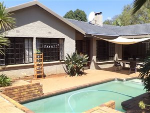 4 Bed House in Highway Gardens