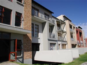 2 Bed Apartment in Midridge Park