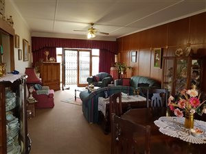 3 Bed Apartment in Queenstown Central