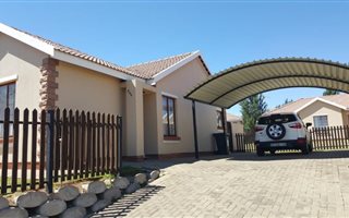 3 Bedroom Townhouse in Bayswater