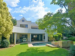 4 Bed House in Kyalami Estate