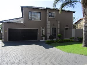 3 Bed Cluster in Country View