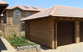 3 Bedroom Townhouse in Oukraal Estate