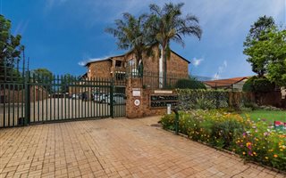 3 Bedroom Apartment in Fairland