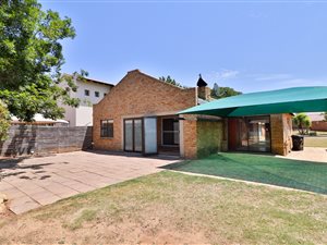4 Bed Apartment in Vaal Marina