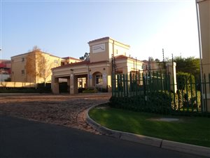 2 Bed Apartment in Northcliff