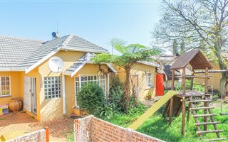 3 Bedroom House in Birchleigh