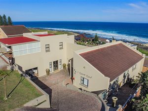 4 Bedroom House in Clarendon Marine