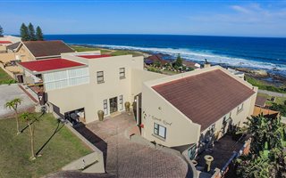 4 Bedroom House in Clarendon Marine