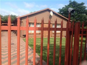 3 Bedroom House in Erasmus