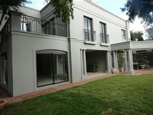 4 Bed House in Waterkloof Ridge