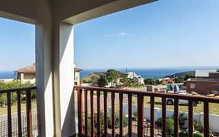 4 Bedroom House in Herolds Bay