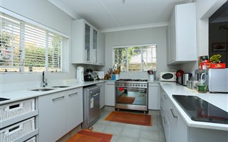 3 Bedroom House in Linden