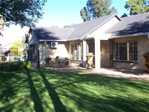 5 Bed House in Wingate Park
