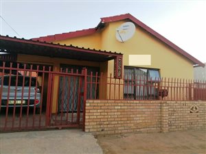 3 Bed House in Blomanda