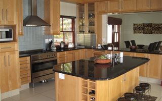 4 Bedroom Cluster in Melrose