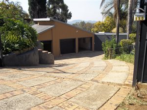 4 Bed House in Waterkloof Heights