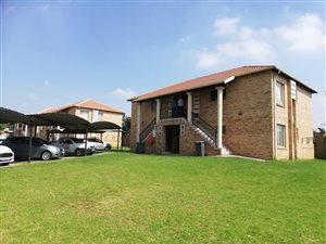 2 Bedroom Apartment in Ravensklip
