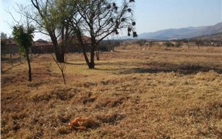 3965 m² Land available in Roossenekal