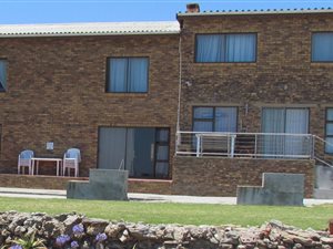 11 Bed House in Lamberts Bay