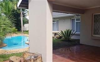 4 Bedroom House in Meerensee