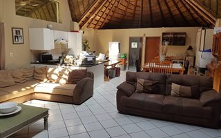 1 Bedroom Townhouse in President Park