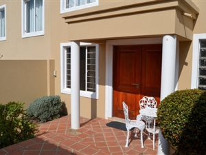 2 Bed Apartment in Melrose North