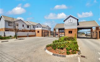 2 Bedroom Duplex in Blue Hills