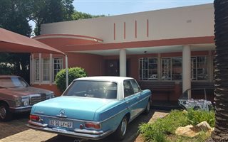 3 Bedroom House in Greenside