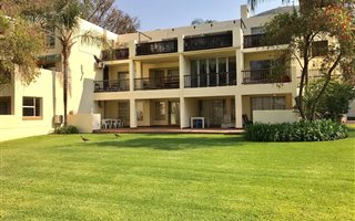 4 Bedroom Simplex in Hartbeespoort Dam