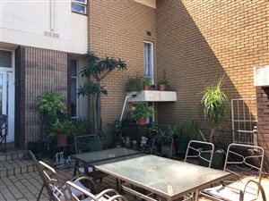 3 Bed Apartment in Fairview