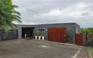 3 Bedroom House in Sunningdale