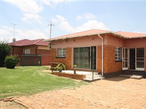 3 Bed House in Georginia